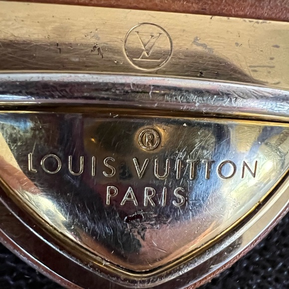 Louis Vuitton Wallet - Picture 10 of 16